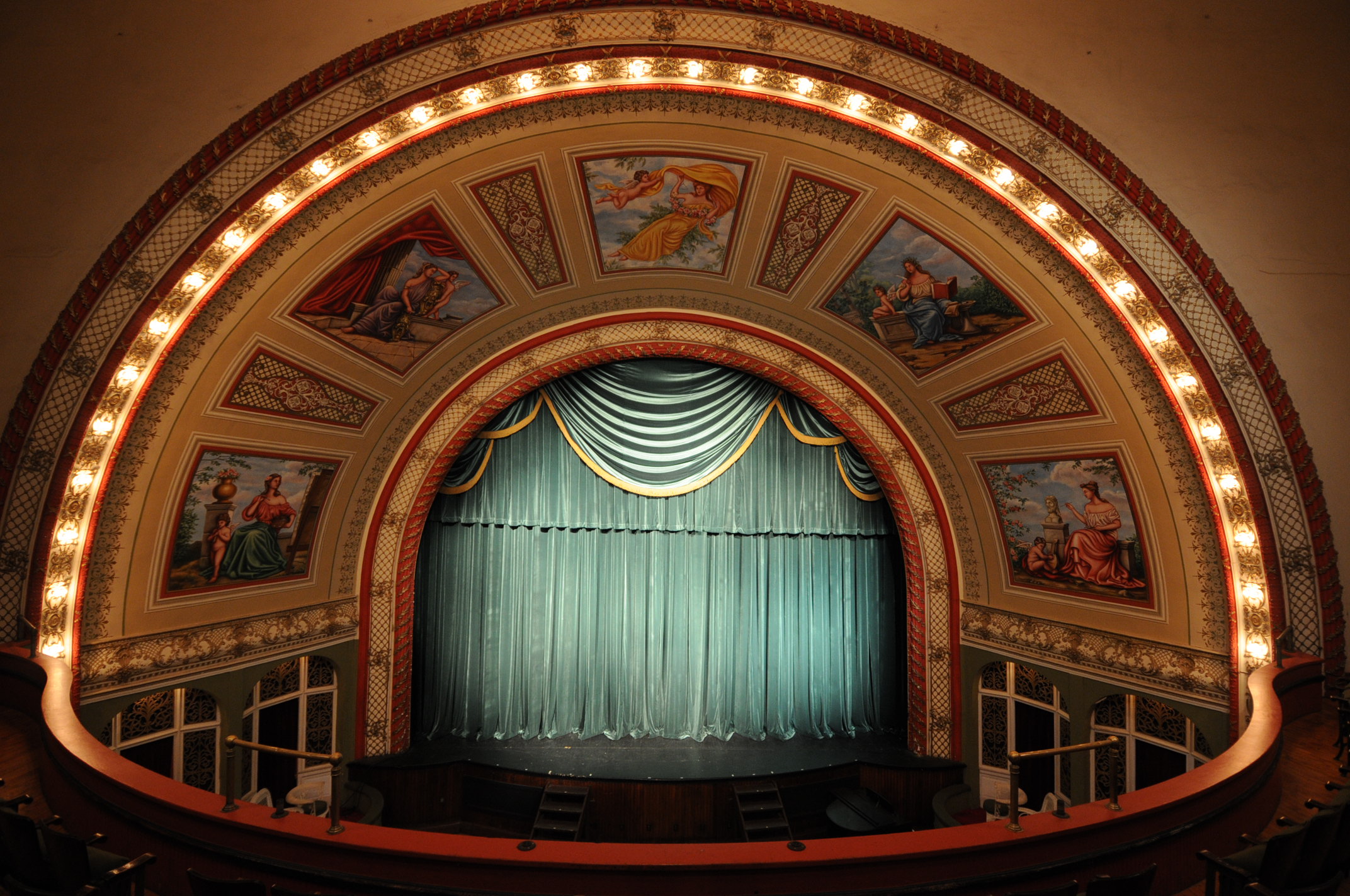 calumet theatre tours